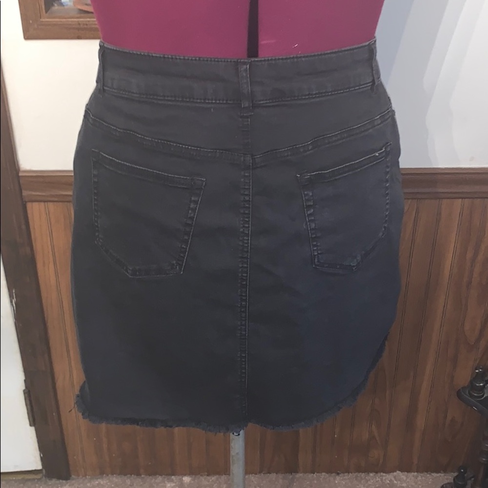 Mini Skirt - Picture 3 of 3
